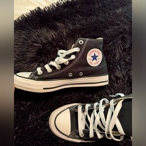 black converse